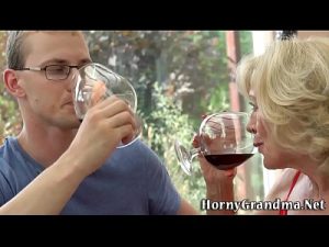 Mature granny creampied