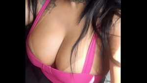 Pamela Ferrary mamando o Uber